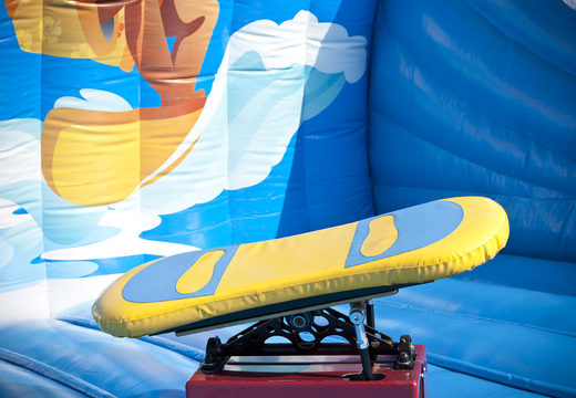 Buy inflatable fall mat in surf theme for both old and young. Order an inflatable fall mat now online at JB Inflatables UK