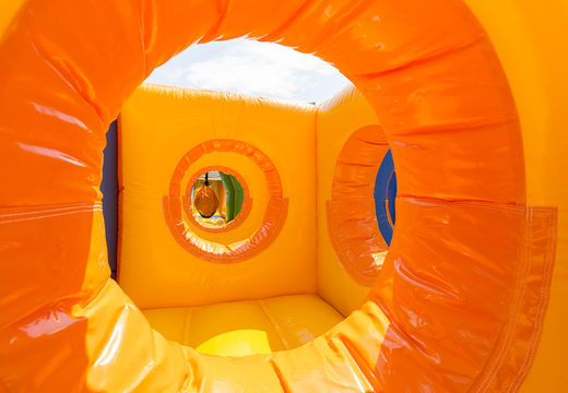 Buy obstacle course 27m Dubbel in cheerful colors for children. Order inflatable obstacle courses now online at JB Inflatables UK