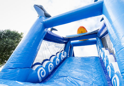 Surf run 17m with 7 game elements obstacle course and buy colorful objects for kids. Order your inflatable obstacle courses online now at JB Inflatables UK