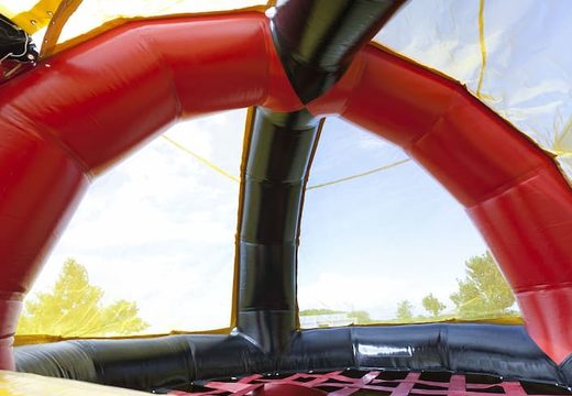 Professionele Toren opblaasbaar bestellen in geel en rood voor zeskamp spel klimmen voor kinderen bij JB Inflatables