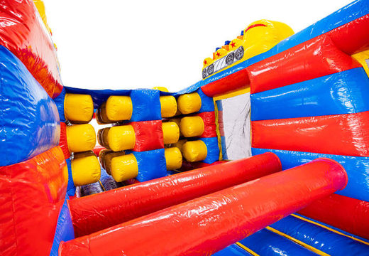 Hole and pillars in obstacle course module rollercoaster theme